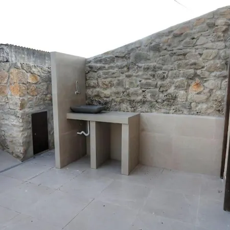 Casa De Piedra Con Vistas Al Mar